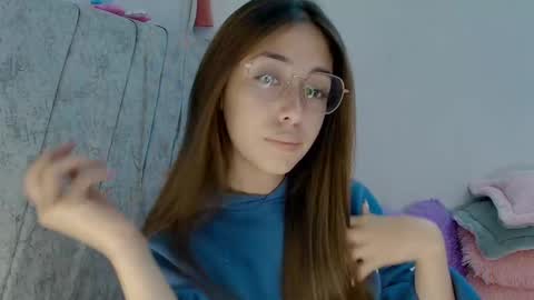 Snapshot of kimmy_veggaa chatting on October 2025 05:08:02 AM kimm online show from October 2025 05:08:02 AM