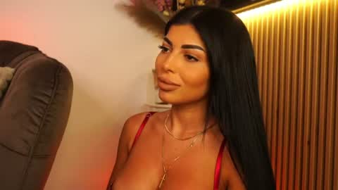 Snapshot of kimybroox chatting on June 2026 10:25:01 PM Andreea online show from June 2026 10:25:01 PM