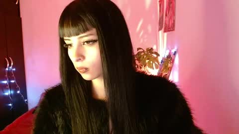 Snapshot of kind_scarlett chatting on April 2026 04:17:01 AM Kind Scarlett online show from April 2026 04:17:01 AM