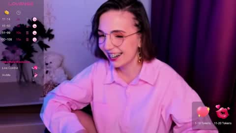 Snapshot of kindhazelhere_ chatting on November 2025 08:36:02 AM Hazel online show from November 2025 08:36:02 AM