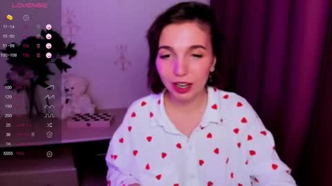 Snapshot of kindhazelhere_ chatting on November 2025 10:34:02 AM Hazel online show from November 2025 10:34:02 AM