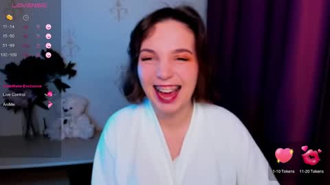 Snapshot of kindhazelhere_ chatting on November 2025 09:14:02 AM Hazel online show from November 2025 09:14:02 AM