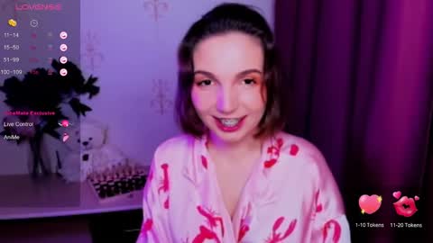 Snapshot of kindhazelhere_ chatting on November 2025 12:21:02 AM Hazel online show from November 2025 12:21:02 AM