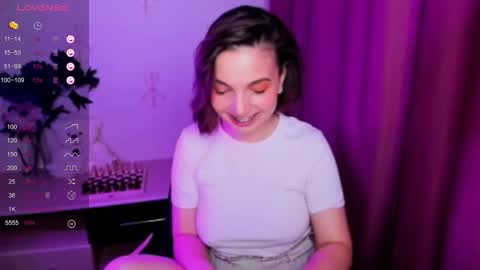 Snapshot of kindhazelhere_ chatting on December 2025 05:53:02 PM Hazel online show from December 2025 05:53:02 PM