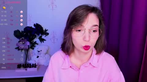 Snapshot of kindhazelhere_ chatting on February 2026 09:14:01 AM Hazel online show from February 2026 09:14:01 AM