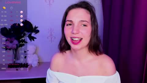 Snapshot of kindhazelhere_ chatting on February 2026 06:48:02 AM Hazel online show from February 2026 06:48:02 AM