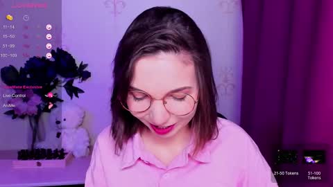 Snapshot of kindhazelhere_ chatting on February 2026 12:00:02 AM Hazel online show from February 2026 12:00:02 AM