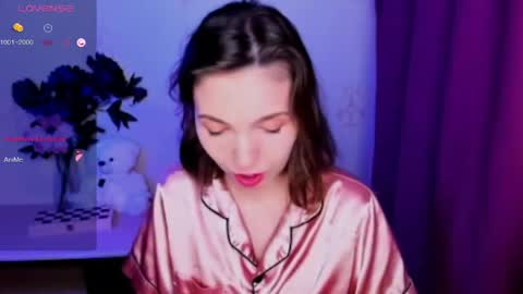 Hazel online show from April 2026 01:45:01 AM