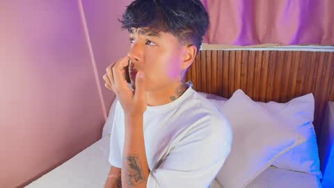 king  help me reach 100 likes online show from March 2026 02:02:02 AM