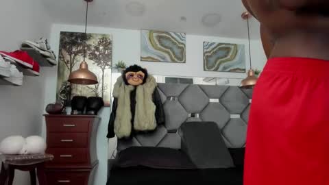 Snapshot of king_fitt_ chatting on November 2025 06:01:02 PM HOT MEN BLACK online show from November 2025 06:01:02 PM