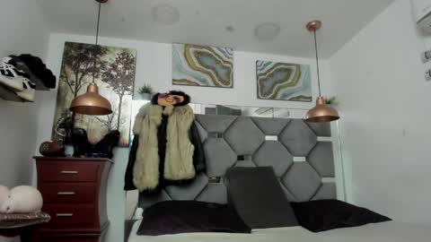 Snapshot of king_fitt_ chatting on April 2026 12:12:01 PM HOT MEN BLACK online show from April 2026 12:12:01 PM