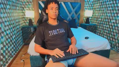 king_rodriguez online show from October 2025 09:02:01 PM