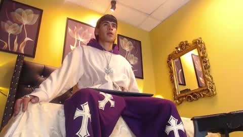 Yer online show from December 2025 04:21:01 AM