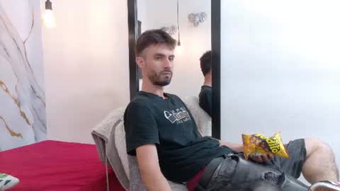 Snapshot of kingoftemptation chatting on June 2026 05:43:01 AM KING online show from June 2026 05:43:01 AM