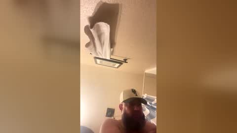 kingraw85x online show from April 2026 01:12:02 PM