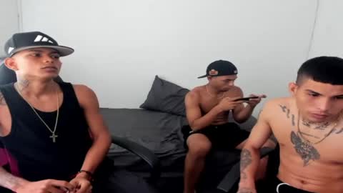 Snapshot of kings_latins chatting on April 2026 10:01:02 PM DOMINANT ALPHA KINGS online show from April 2026 10:01:02 PM