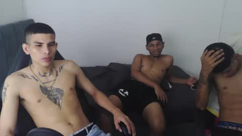 Snapshot of kings_latins chatting on April 2026 10:25:02 PM DOMINANT ALPHA KINGS online show from April 2026 10:25:02 PM