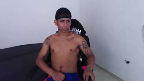 Snapshot of kings_latins chatting on May 2026 03:51:02 PM DOMINANT ALPHA KINGS online show from May 2026 03:51:02 PM