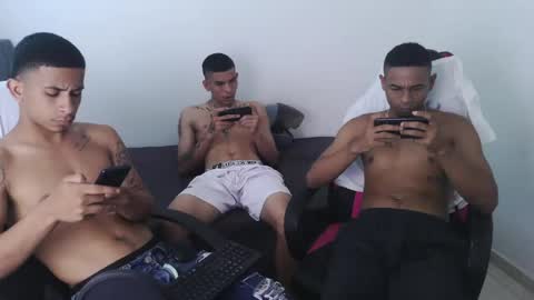 Snapshot of kings_latins chatting on May 2026 06:14:01 PM DOMINANT ALPHA KINGS online show from May 2026 06:14:01 PM