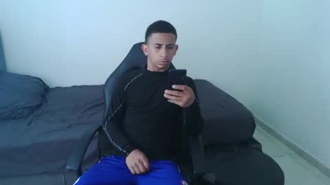 Snapshot of kings_latins chatting on May 2026 08:36:01 PM DOMINANT ALPHA KINGS online show from May 2026 08:36:01 PM