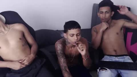 Snapshot of kings_latins chatting on May 2026 05:49:01 AM DOMINANT ALPHA KINGS online show from May 2026 05:49:01 AM