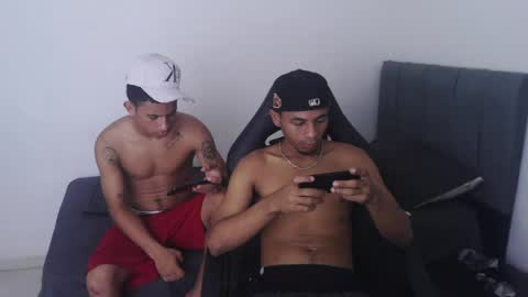Snapshot of kings_latins chatting on May 2026 03:19:02 PM DOMINANT ALPHA KINGS online show from May 2026 03:19:02 PM