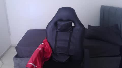 Snapshot of kings_latins chatting on June 2026 03:03:01 PM DOMINANT ALPHA KINGS online show from June 2026 03:03:01 PM