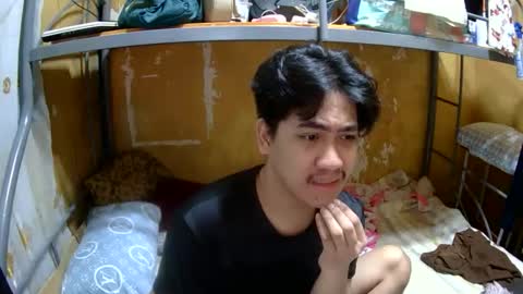 Snapshot of kingsucker2069 chatting on November 2025 11:40:02 AM Ruru online show from November 2025 11:40:02 AM