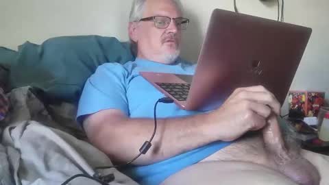 kingtongue10 online show from April 2026 08:39:02 PM