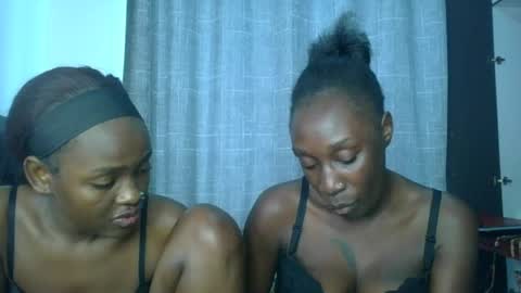 Snapshot of kinky_leila chatting on July 2026 10:39:01 AM kinky_leila online show from July 2026 10:39:01 AM