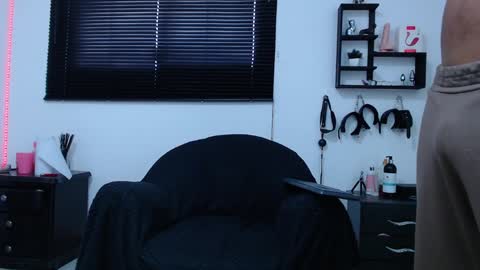 Allison  Diego online show from January 2025 03:22:01 PM