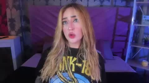 Snapshot of kinkydoll_ chatting on June 2026 08:46:01 PM Sara online show from June 2026 08:46:01 PM