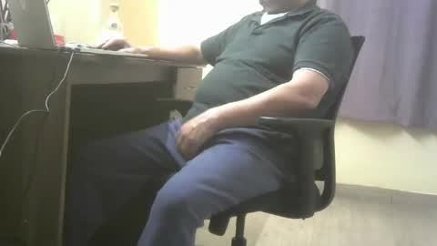 kinkyguy7979 online show from November 2025 04:50:01 PM