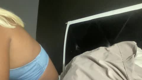 Bunniii online show from February 2025 07:05:01 AM