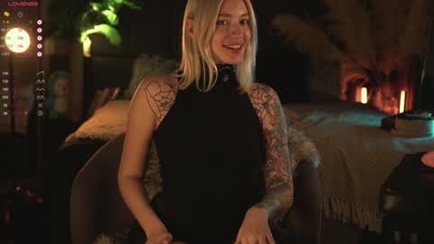 kinkylina_ online show from December 2024 03:25:02 PM