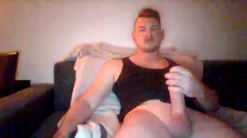 kinkylionboy online show from January 2025 05:03:01 PM