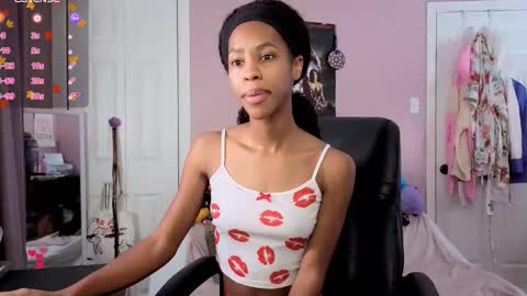 Kira21 13 online show from November 2025 04:18:02 PM