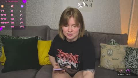 Snapshot of kira_citro chatting on December 2024 06:38:02 PM Kira  NEXT STREAM December 4 5pm CET  11am EST online show from December 2024 06:38:02 PM