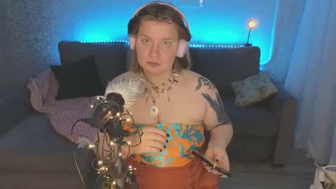 Snapshot of kira_citro chatting on January 2025 08:33:01 PM Kira  NEXT STREAM December 4 5pm CET  11am EST online show from January 2025 08:33:01 PM