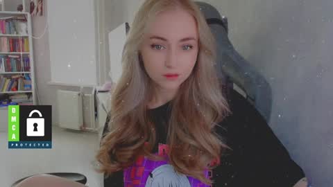 Snapshot of kira_love_sleep chatting on June 2026 03:50:01 PM you know thumb up me please its important online show from June 2026 03:50:01 PM