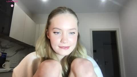 Snapshot of kira_saning1 chatting on April 2026 10:43:01 PM Kira online show from April 2026 10:43:01 PM