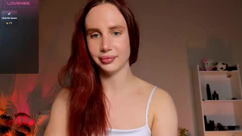 Snapshot of kira_sunrise chatting on October 2025 02:45:02 PM Kira online show from October 2025 02:45:02 PM