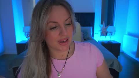 Kira online show from February 2026 10:15:02 PM