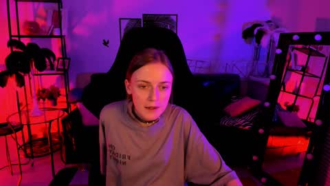 Kira online show from February 2025 06:04:02 PM