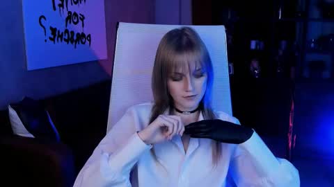 Kira online show from September 2025 05:38:01 PM