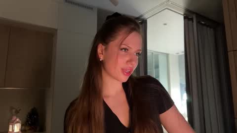 Kira online show from January 2026 04:12:02 PM