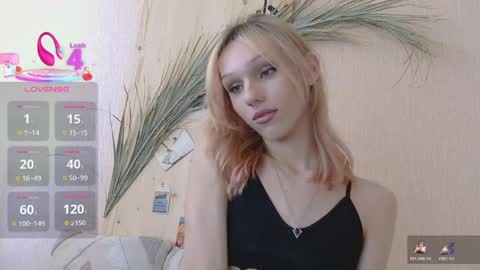 Snapshot of kirana_hayes chatting on April 2026 02:14:02 PM Kira online show from April 2026 02:14:02 PM