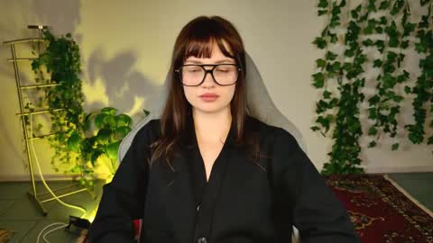 kiravair online show from April 2026 01:41:01 PM