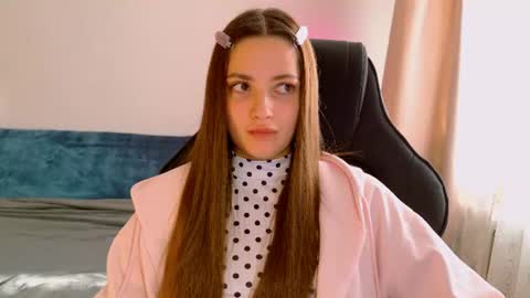 kiravair online show from July 2026 03:03:01 PM