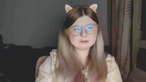 Snapshot of kirayume chatting on May 2026 06:14:01 PM KiraYume online show from May 2026 06:14:01 PM